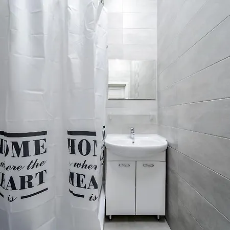 Modern In The Old Apartmán Lvov