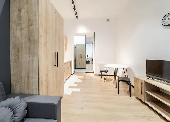 Modern In The Old リヴィウ