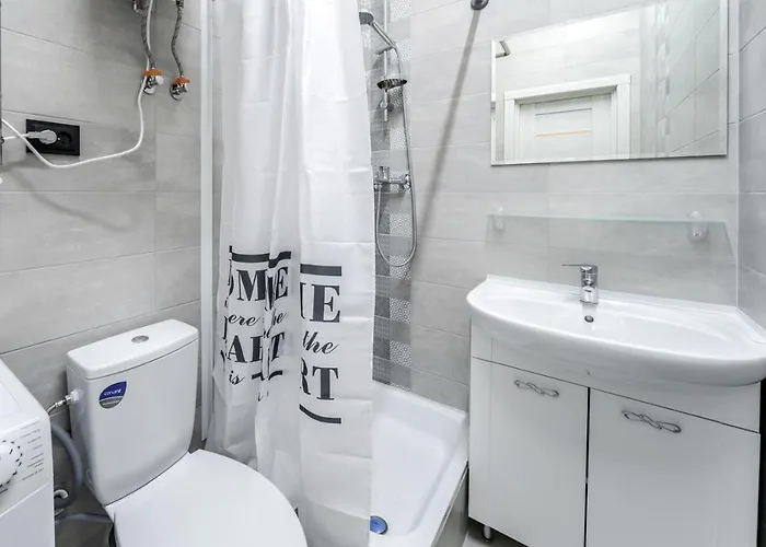 Апартаменти Modern In The Old Львів