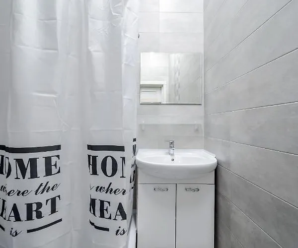 Modern In The Old アパート リヴィウ